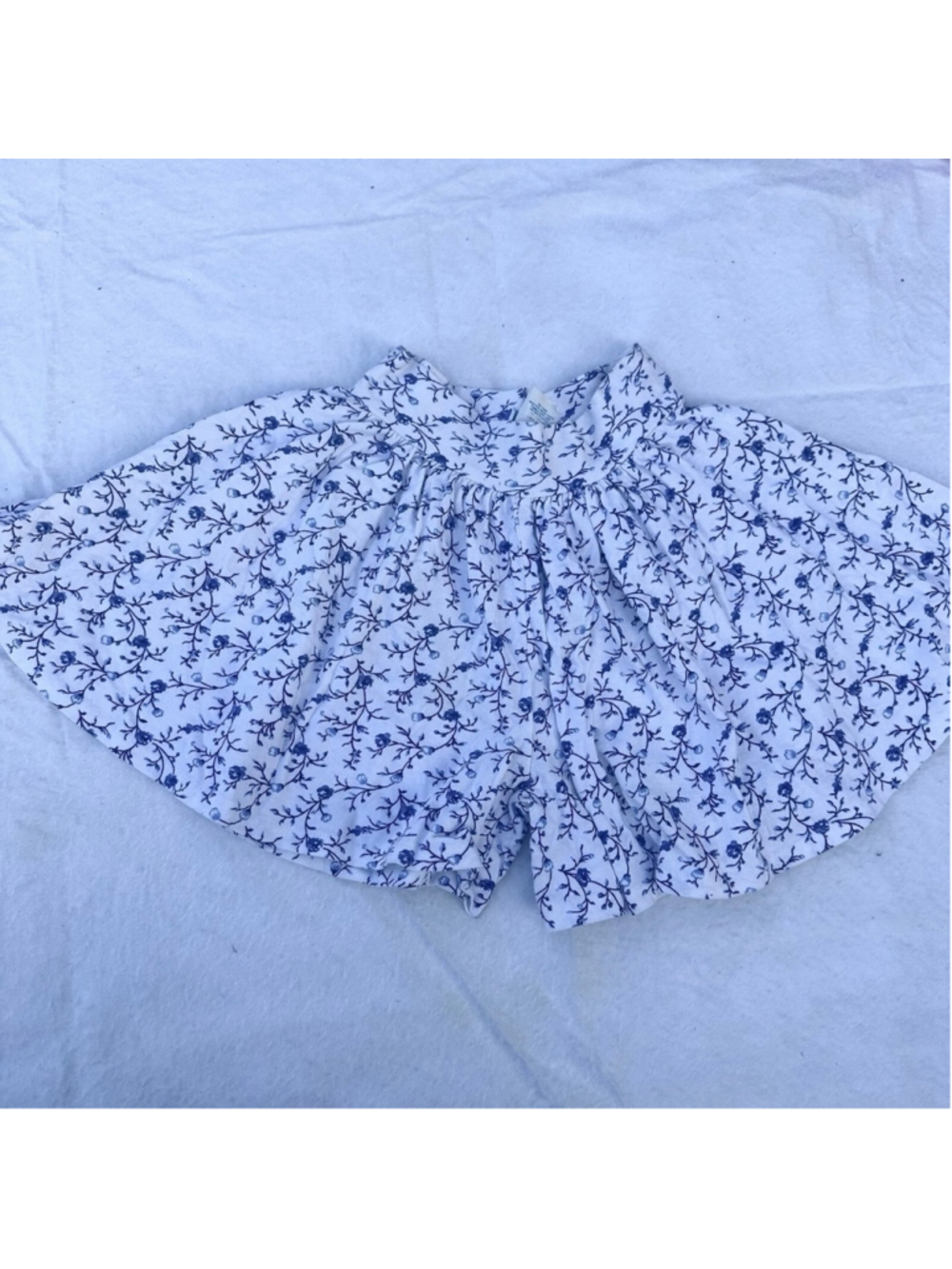 Vintage New Moves Girls White blue Floral Cotton Shorts Size 8